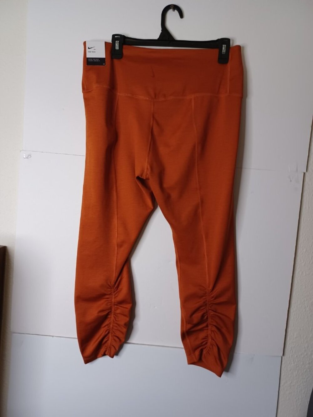 NIKE Dri Fit Orange Capri Activewear Leggings CU8607-810 Womens Plus 1X 34X25 - Picture 6 of 6